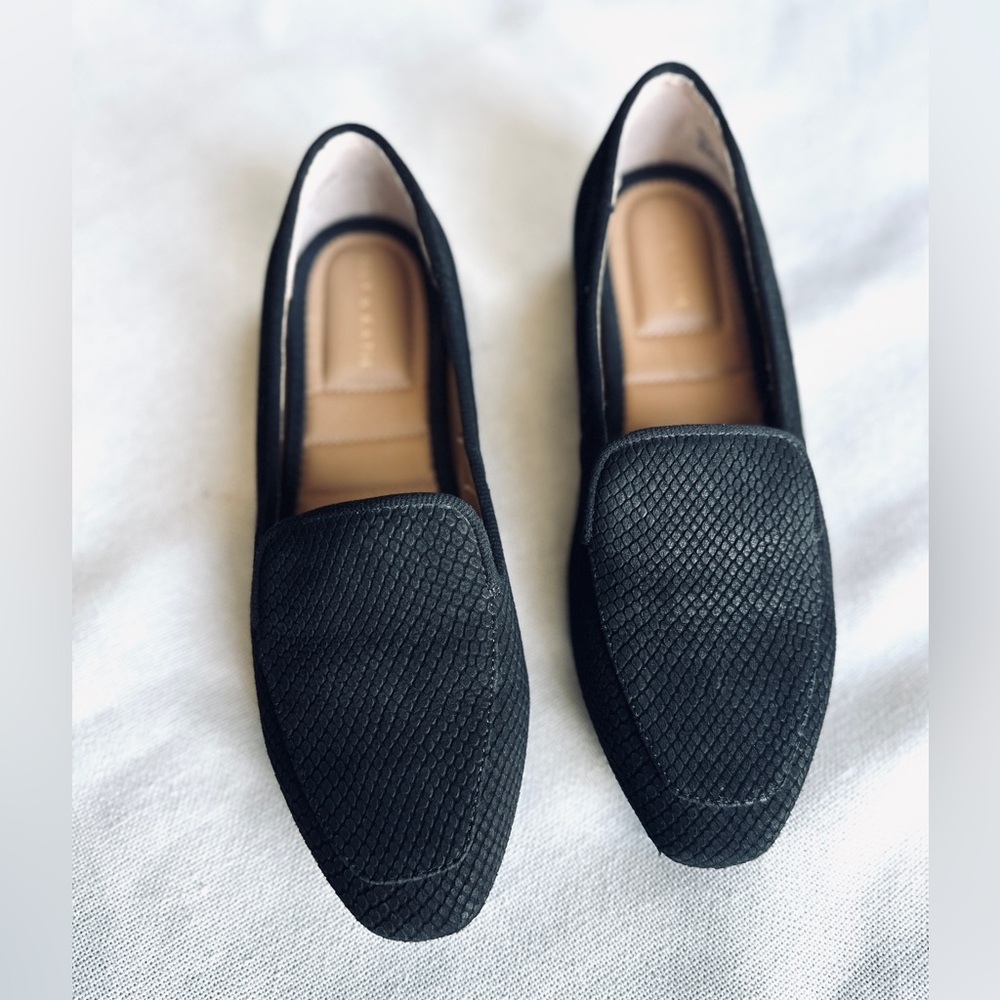 KELLY & KATIE Posh Black Snake Print Suede Flats Loafer | Slip On Womens 7.5